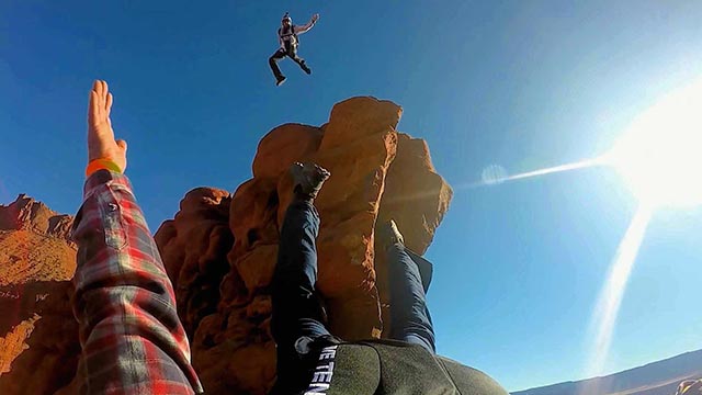 base jumping monolithe moab