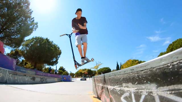 Trottinette freestyle de Lucas Di Meglio
