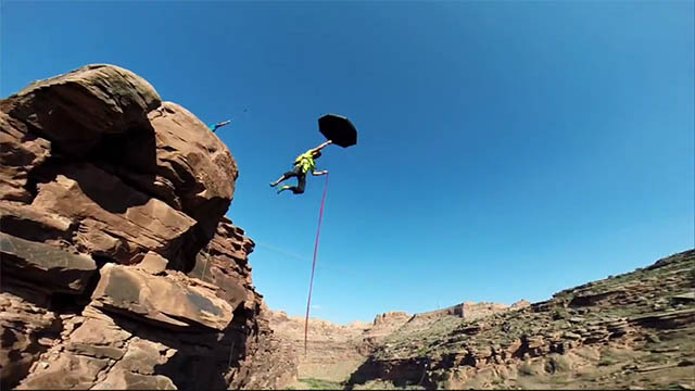 saut d'un canyon